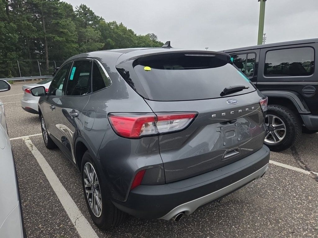 2022 Ford Escape SEL photo 4