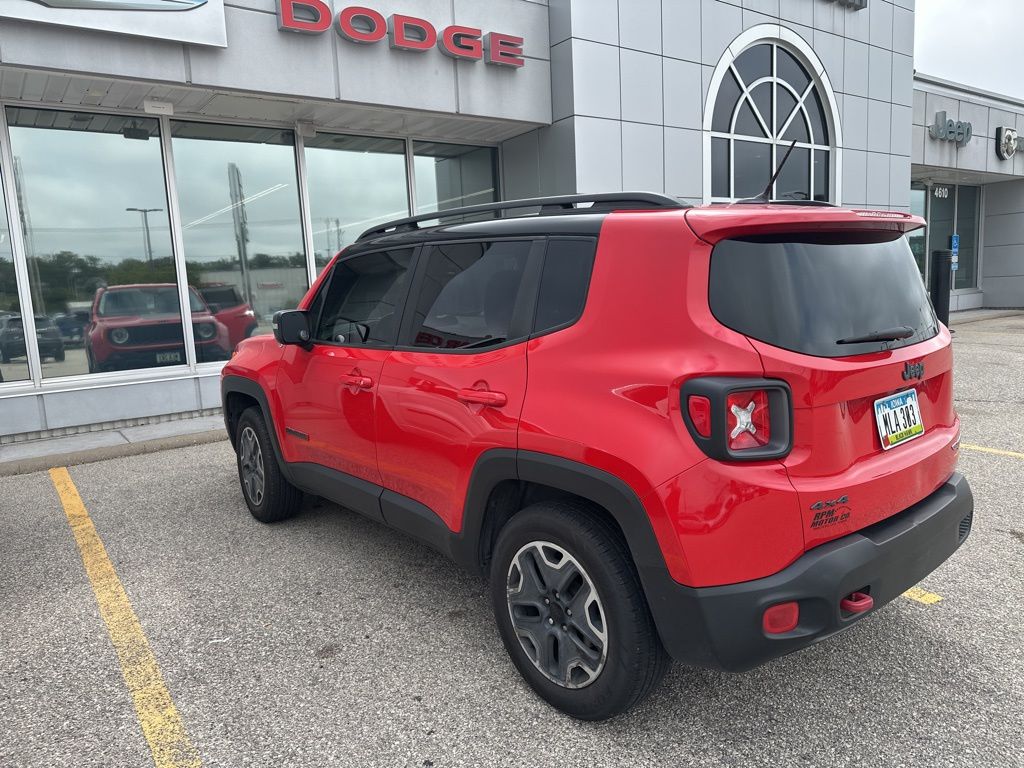 2016 Jeep Renegade Trailhawk photo 3