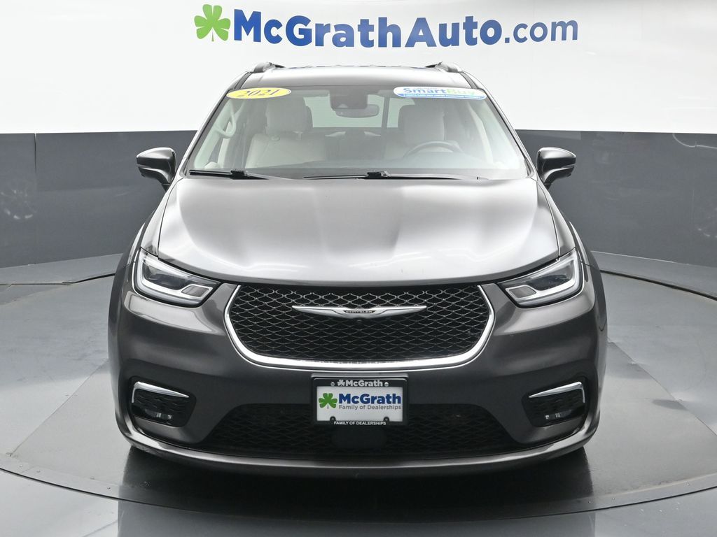 2021 Chrysler Pacifica Touring L photo 3