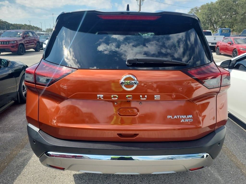2021 Nissan Rogue Platinum photo 3