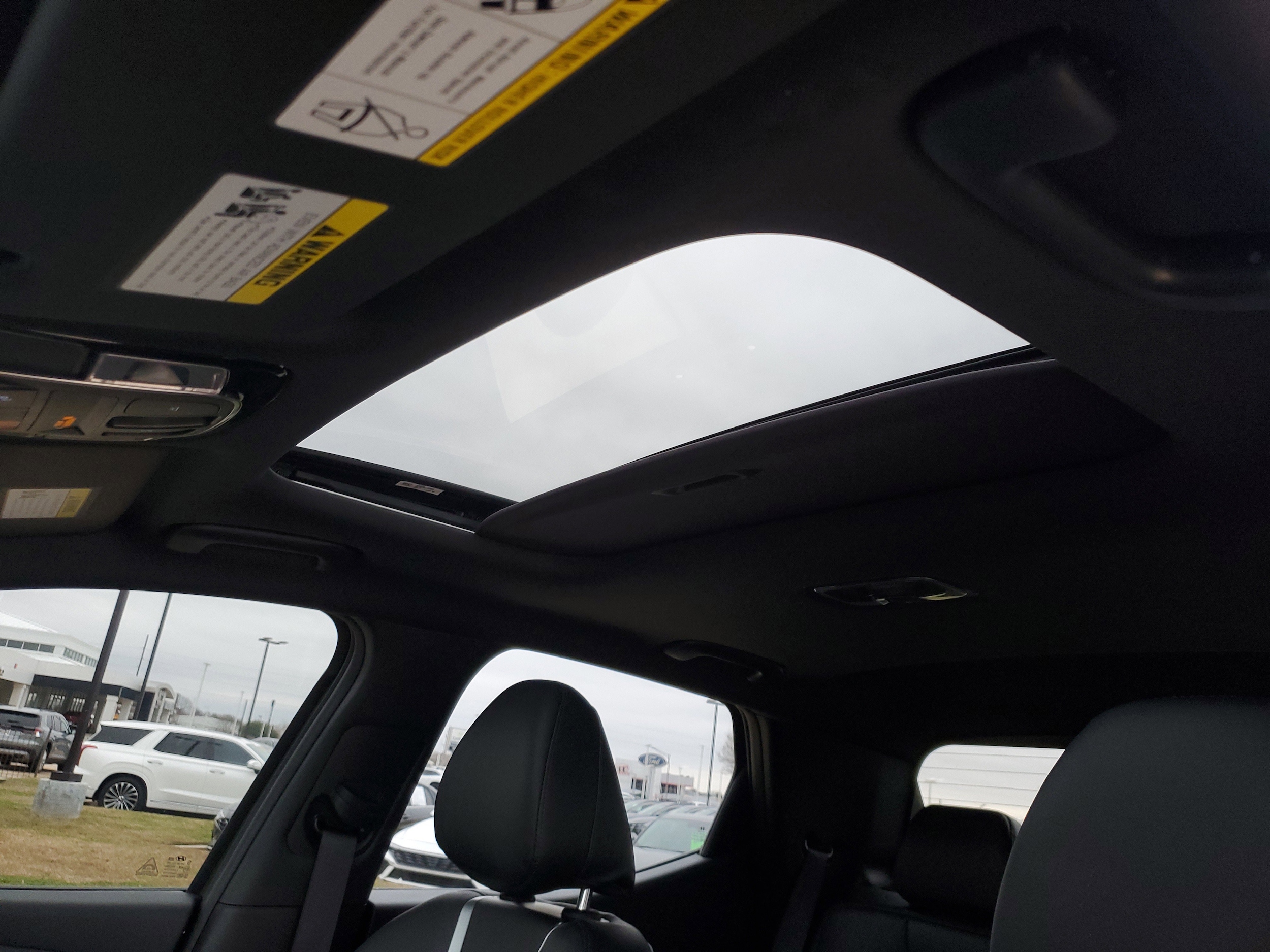 2026 Hyundai Santa Cruz Limited - Photo 14