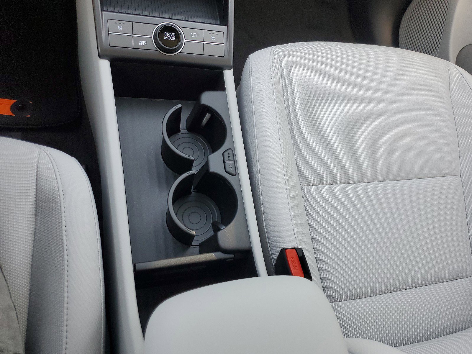 2024 Hyundai Kona EV SEL - Photo 16