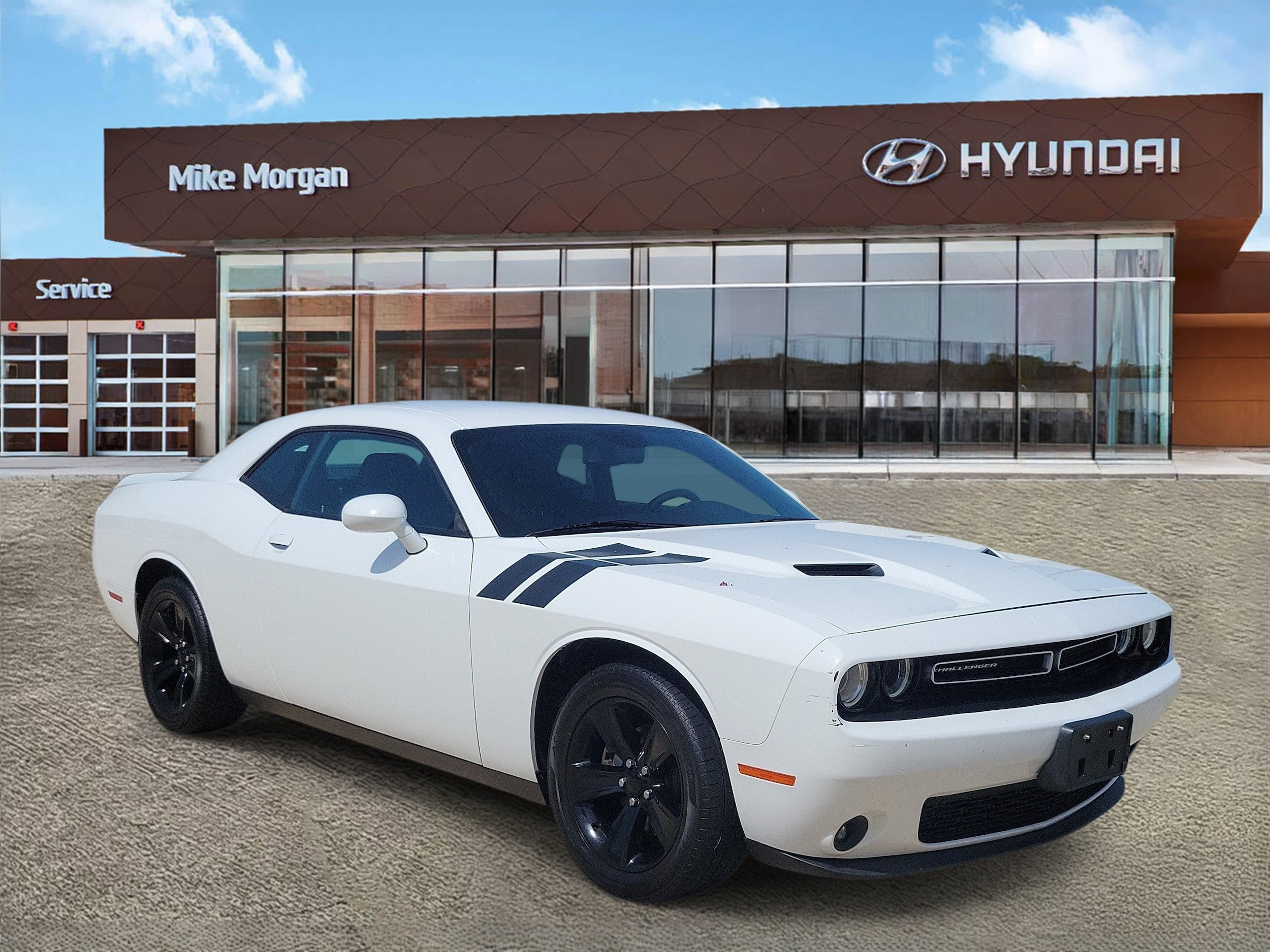 2019 Dodge Challenger SXT Auto's photo