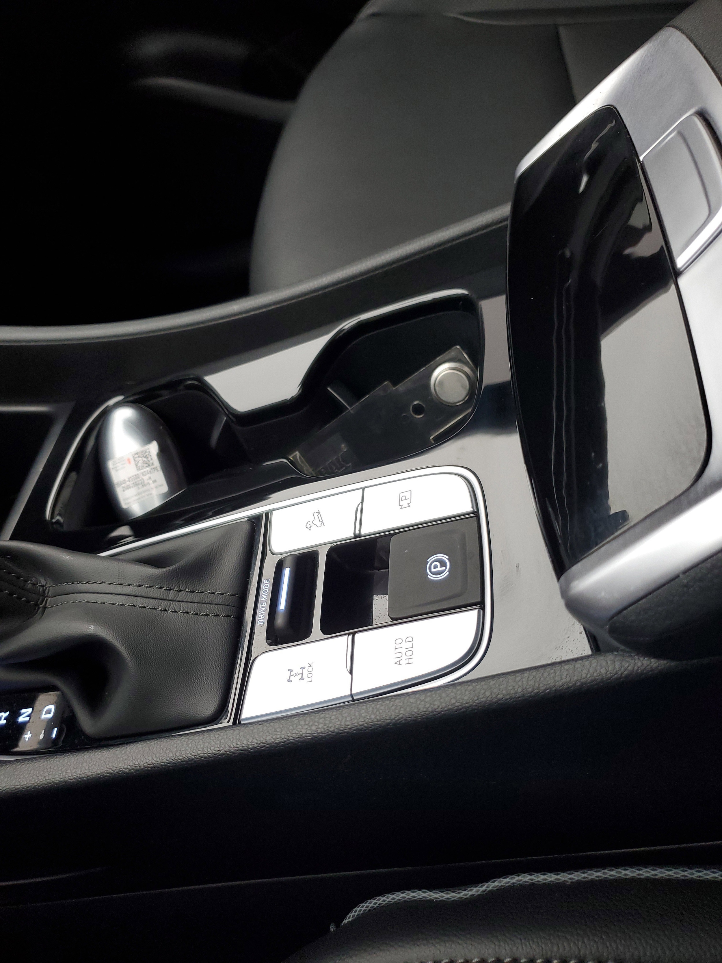 2026 Hyundai Santa Cruz Limited - Photo 17