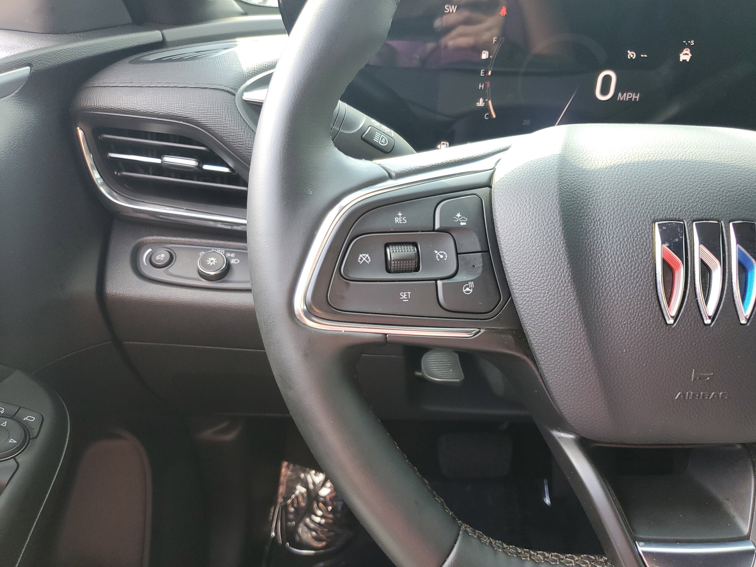 2024 Buick Envista Preferred photo 2