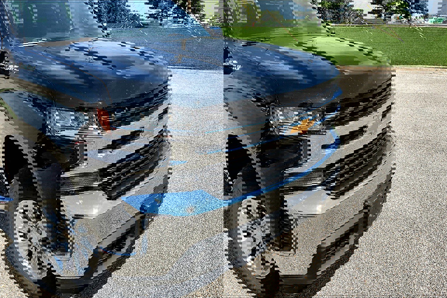 2020 Chevrolet Silverado 1500 LT photo 3