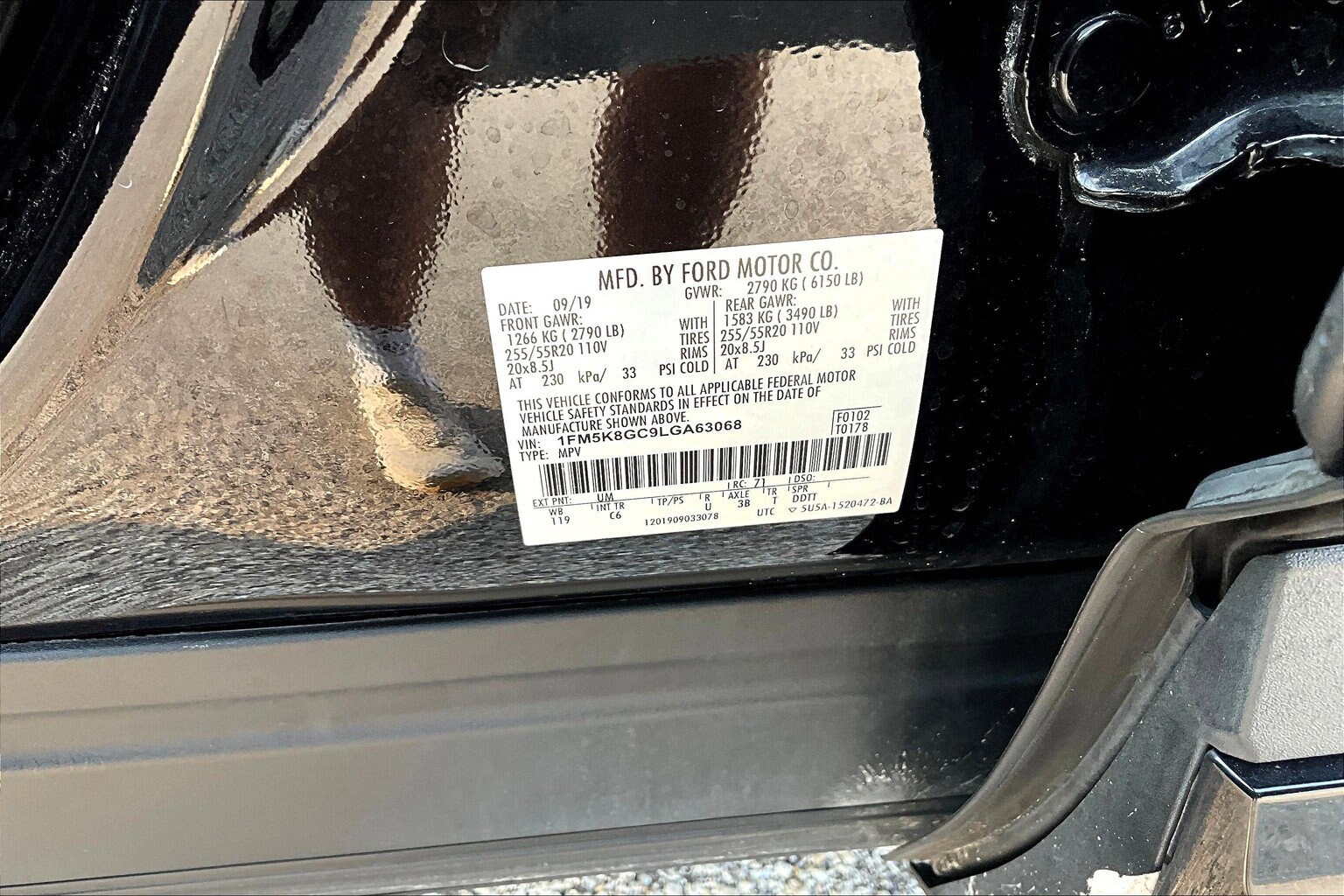 2020 Ford Explorer ST photo 3