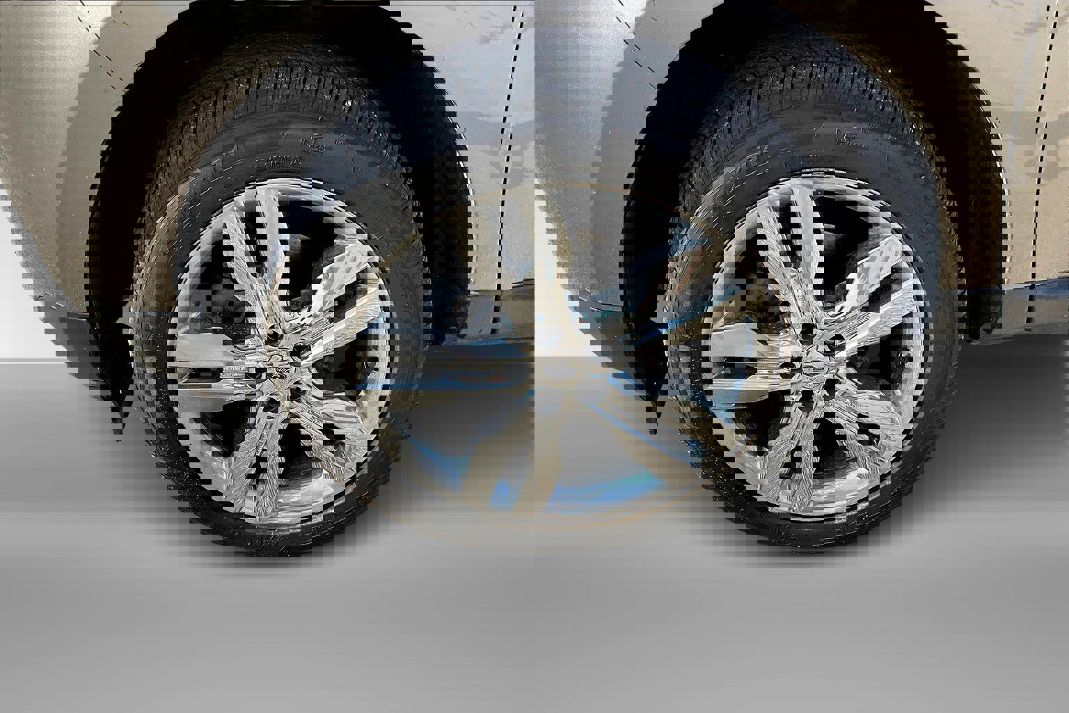 2014 Ford Edge SEL photo 2