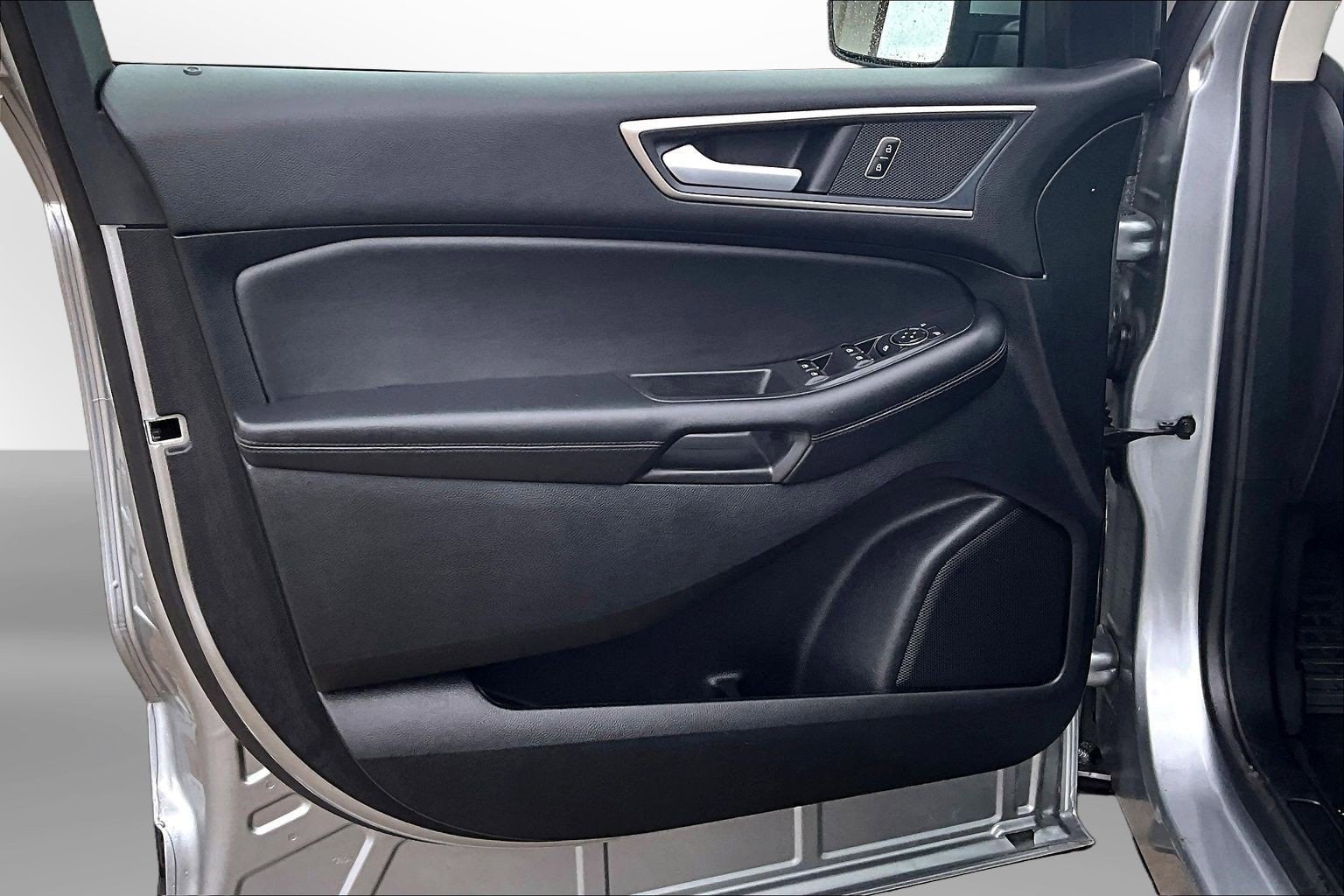 2024 Ford Edge SEL - Photo 25