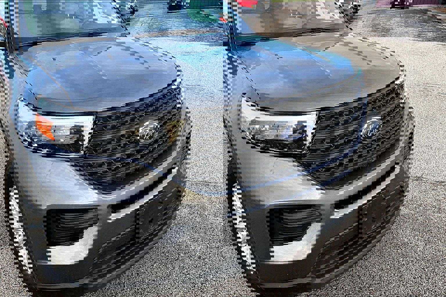 2021 Ford Explorer Base photo 2