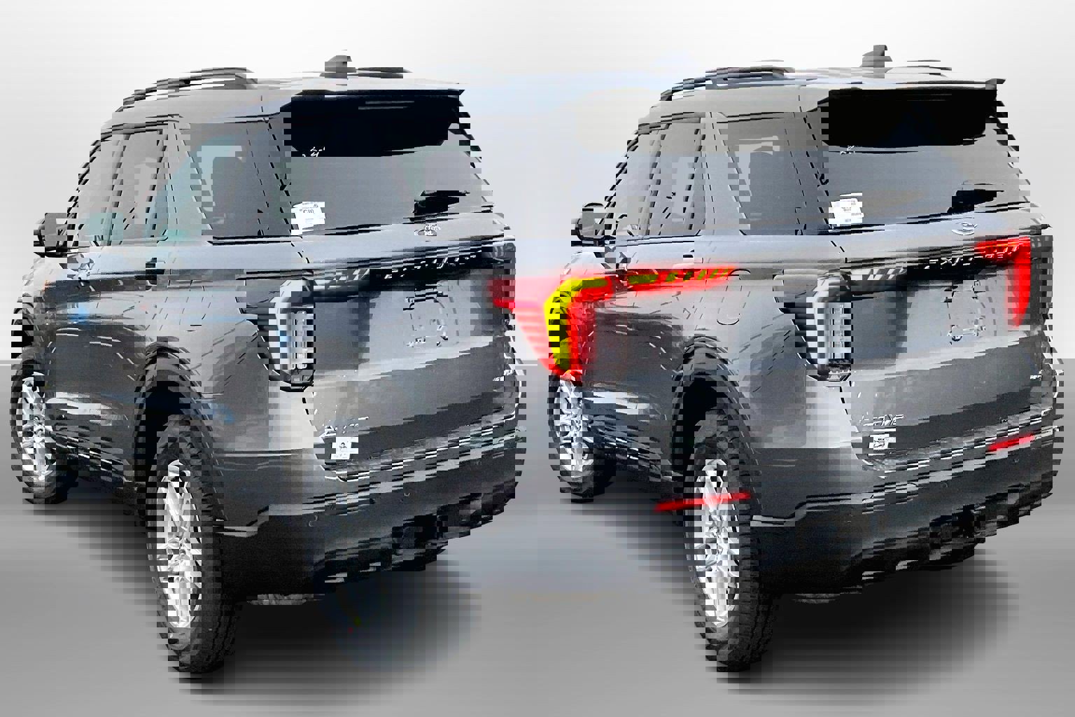 2026 Ford Explorer photo 2