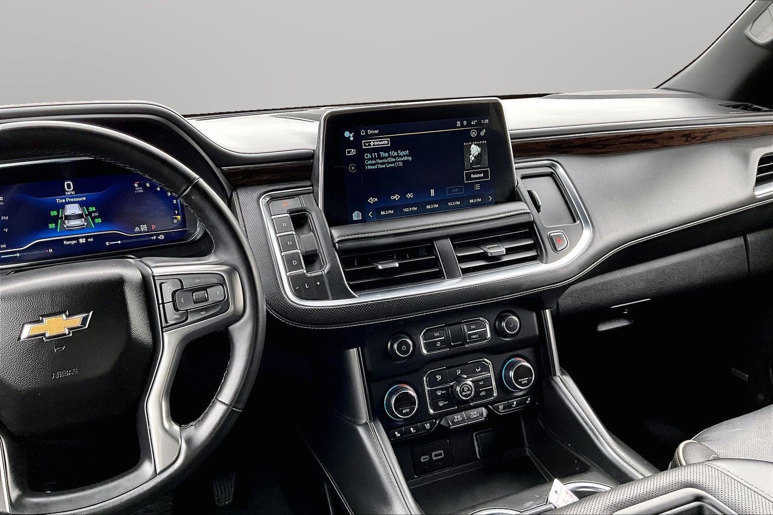2023 Chevrolet Suburban Premier - Photo 6