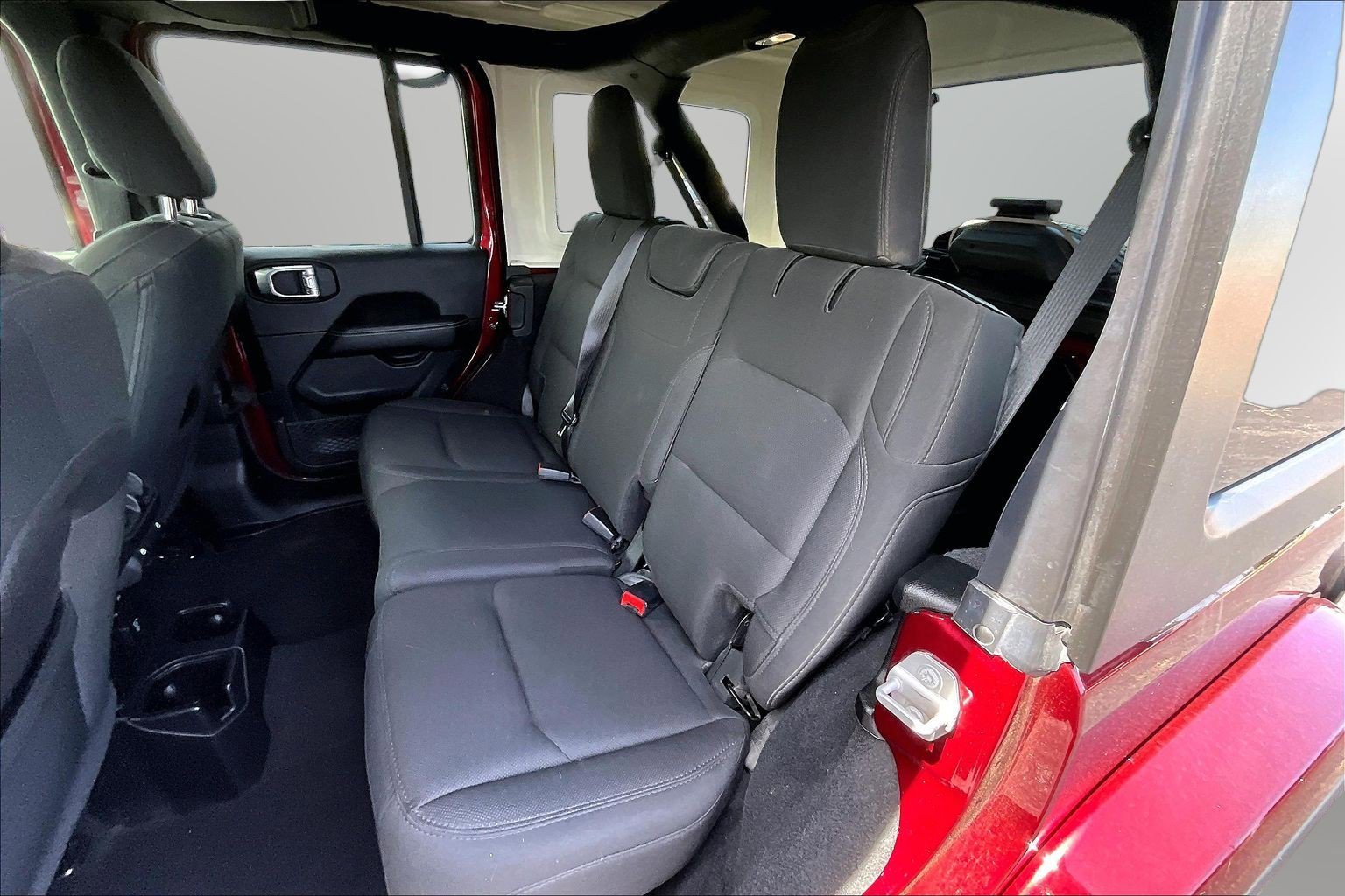 2021 Jeep Wrangler Unlimited Sahara - Photo 18