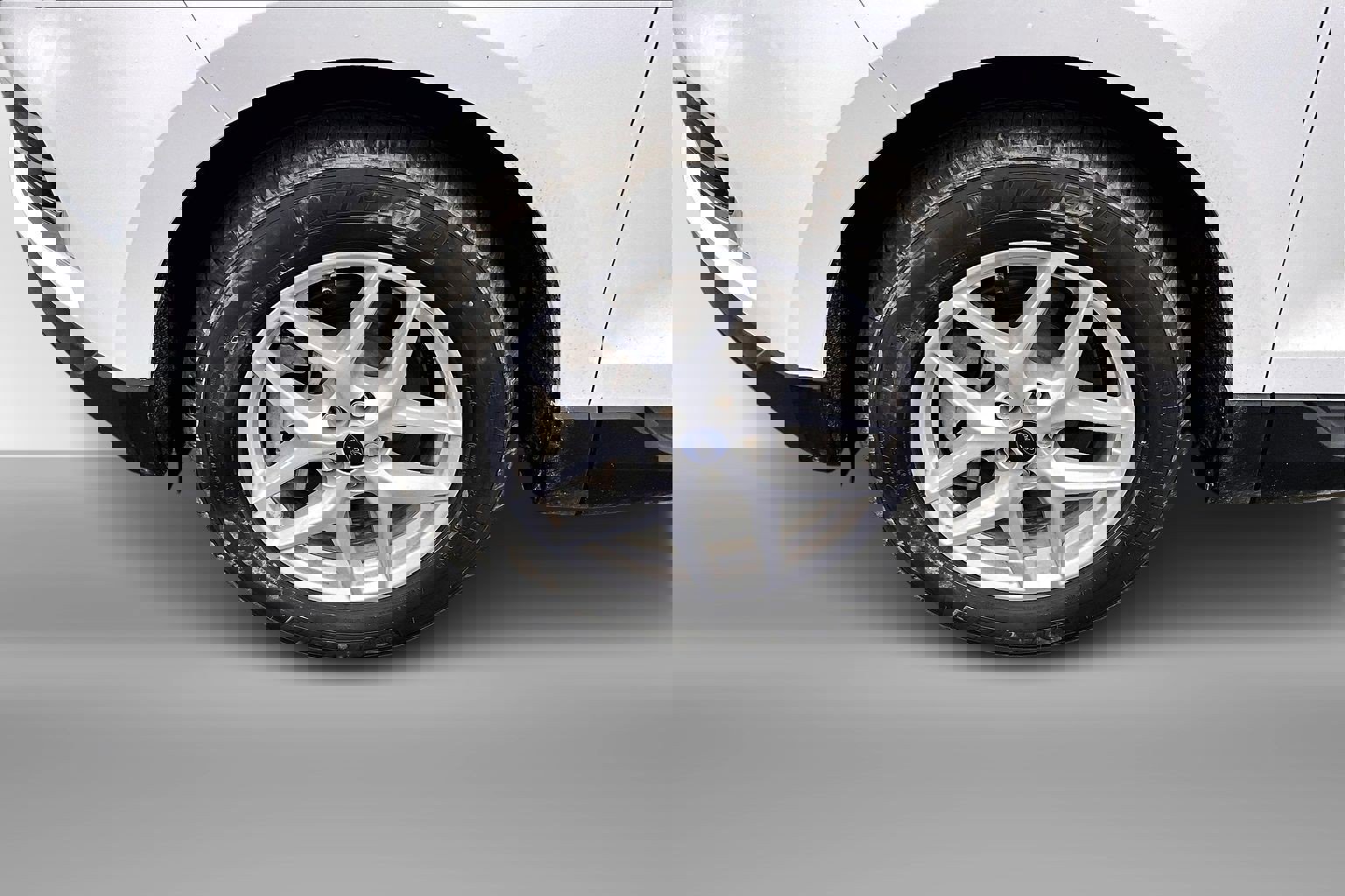 2022 Ford Edge SEL photo 2