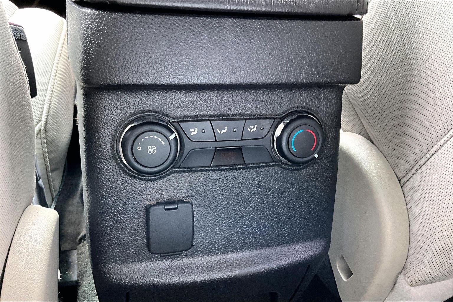 2014 Ford Explorer Base - Photo 37