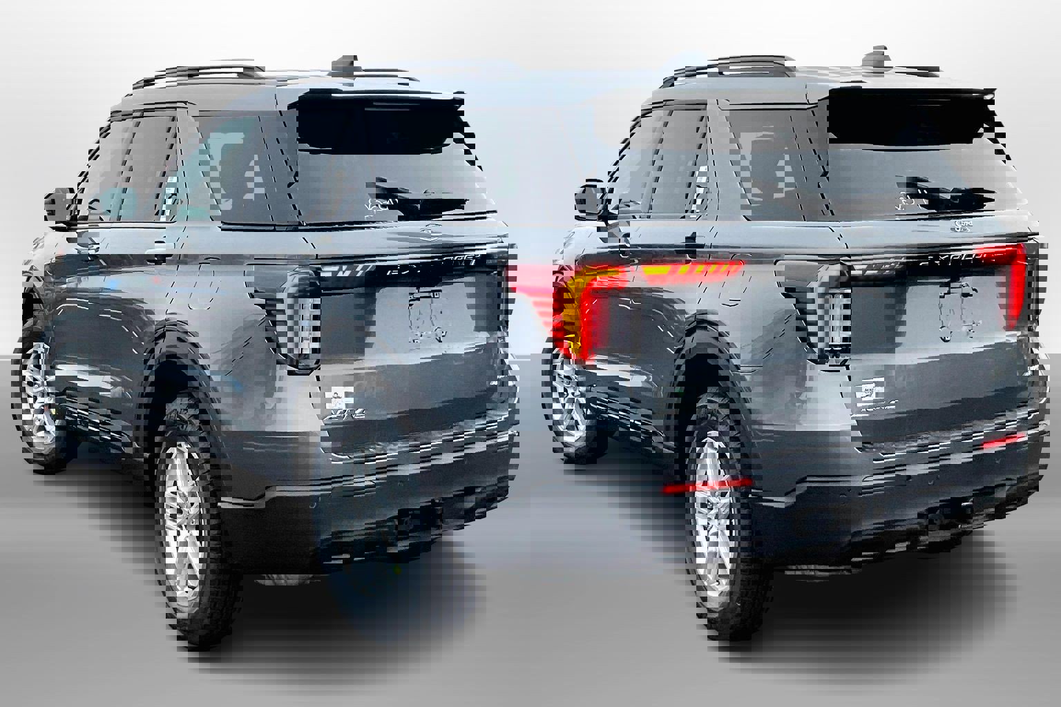 2026 Ford Explorer photo 2