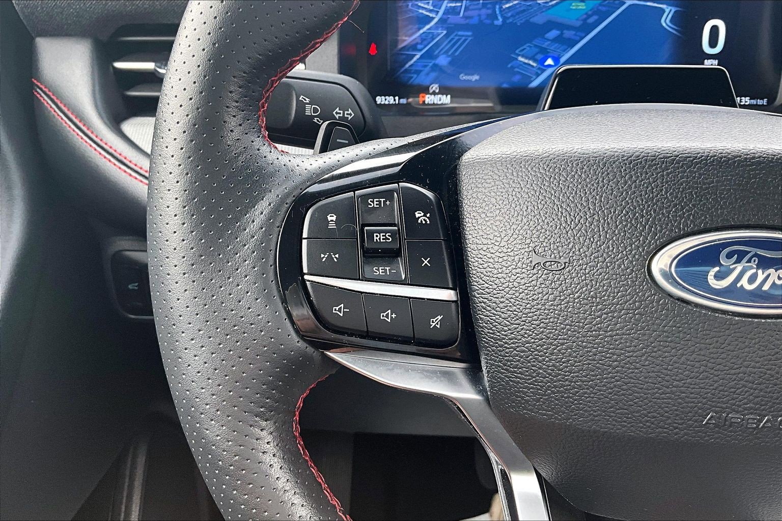2025 Ford Explorer ST - Photo 23