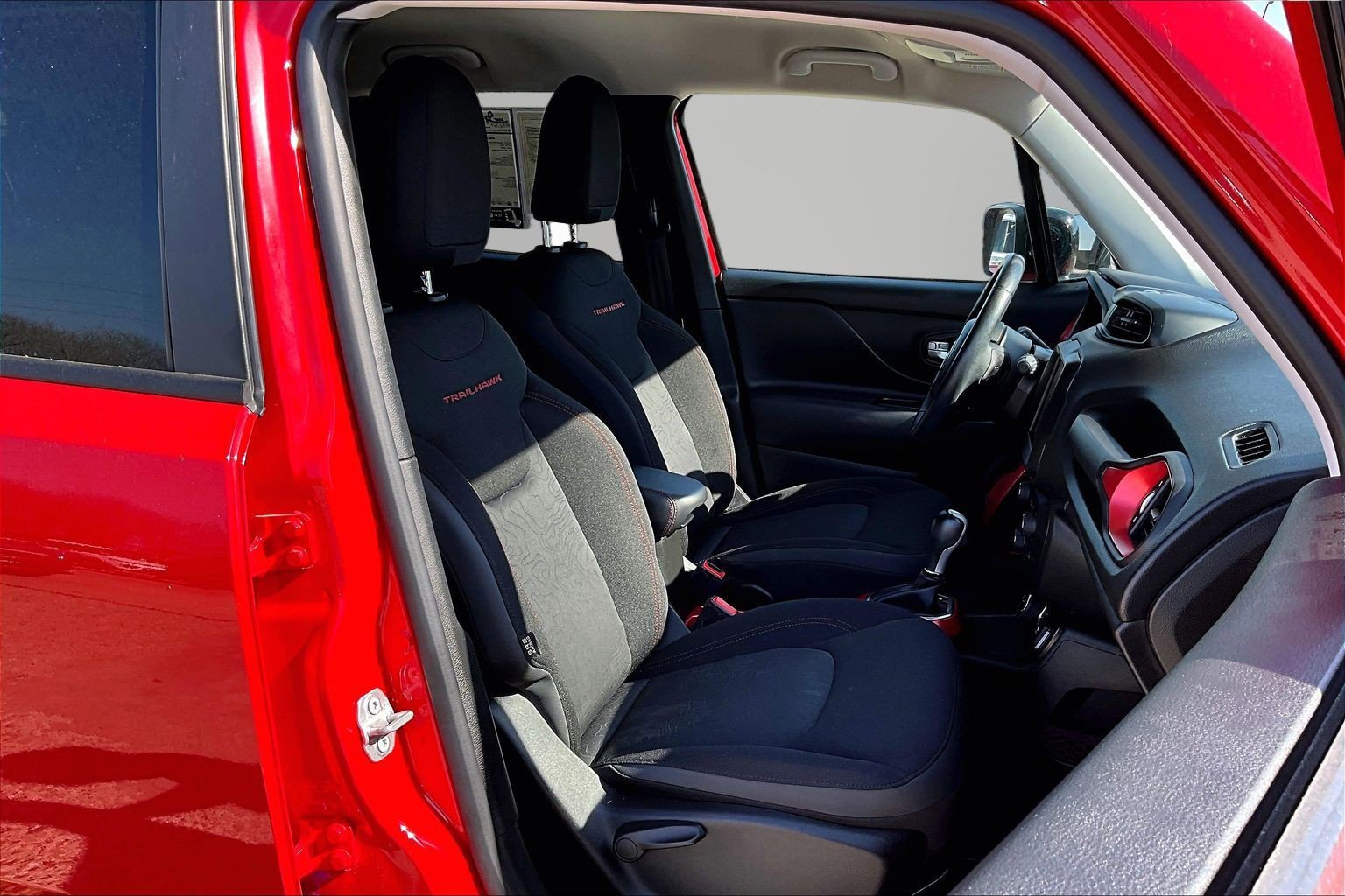 2022 Jeep Renegade Trailhawk - Photo 7