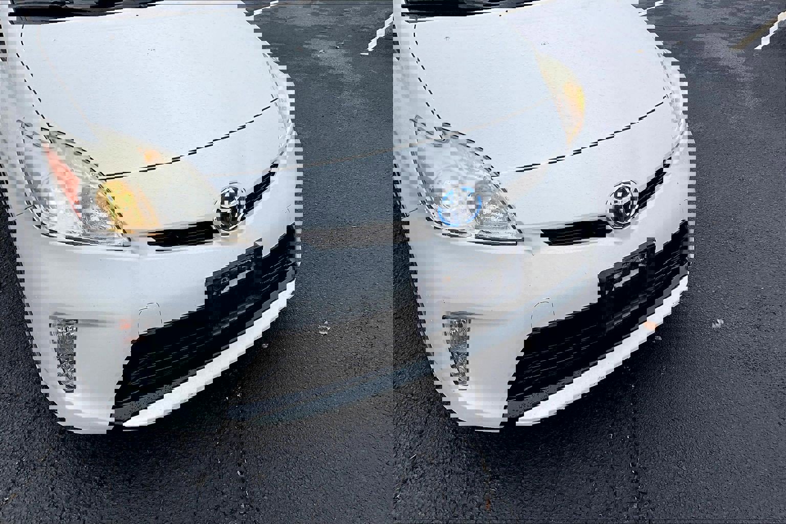 2013 Toyota Prius Three photo 2