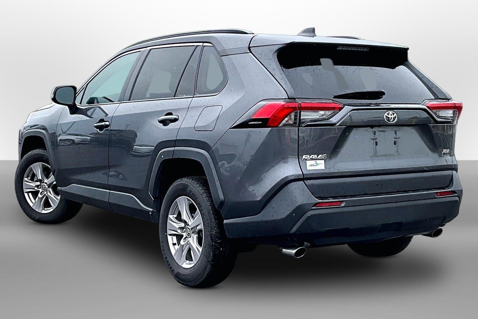 2022 Toyota RAV4 XLE - Photo 10