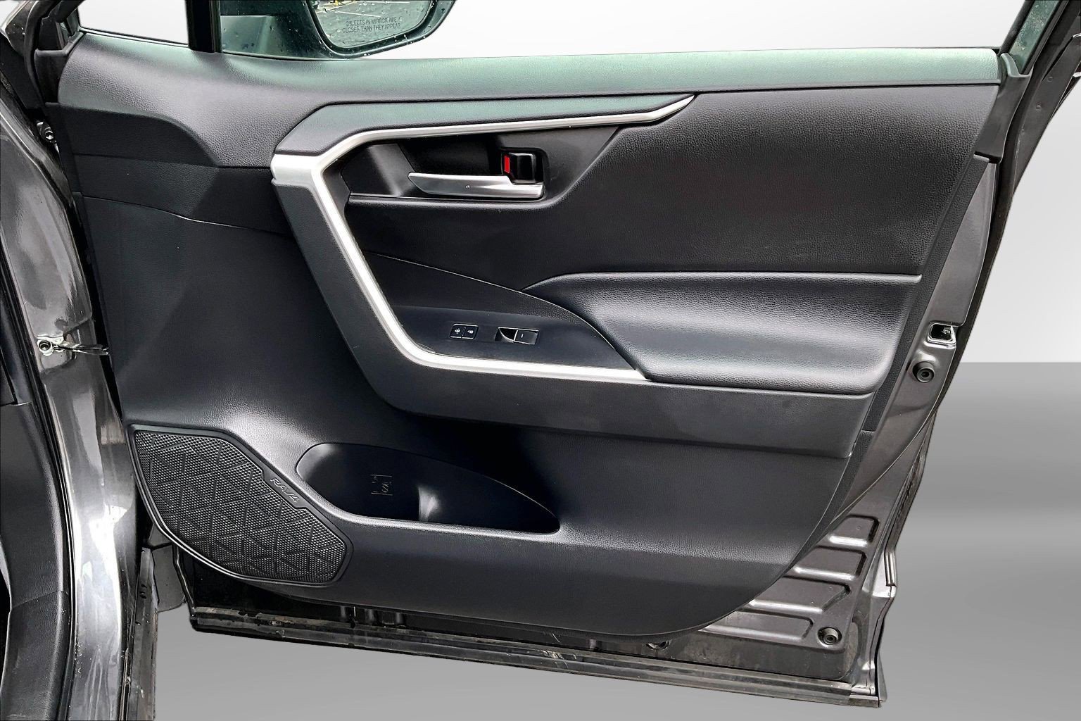 2022 Toyota RAV4 XLE - Photo 26