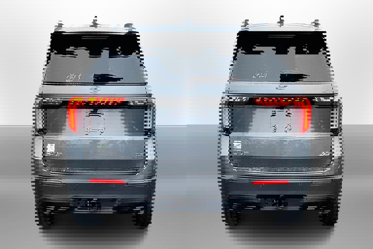 2026 Ford Explorer photo 3