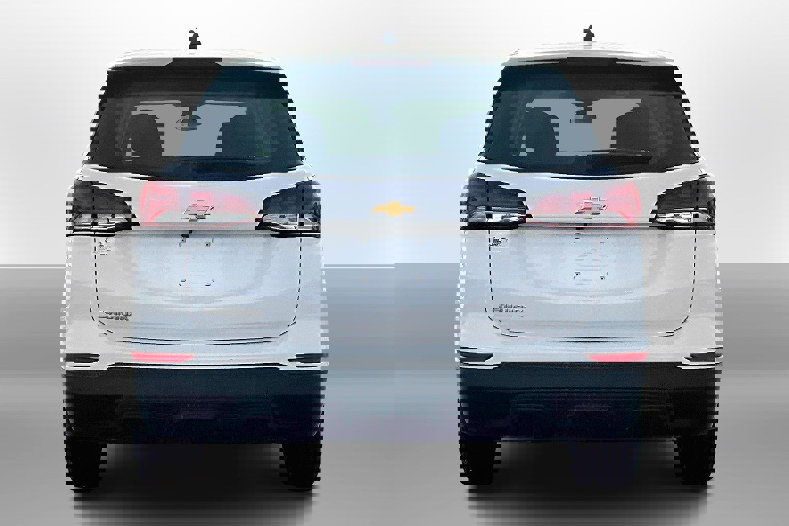 2023 Chevrolet Equinox LS photo 3