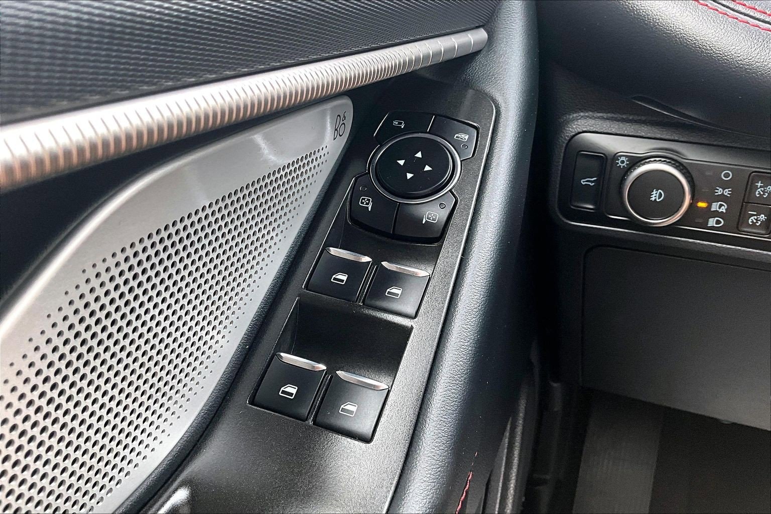 2025 Ford Explorer ST - Photo 34