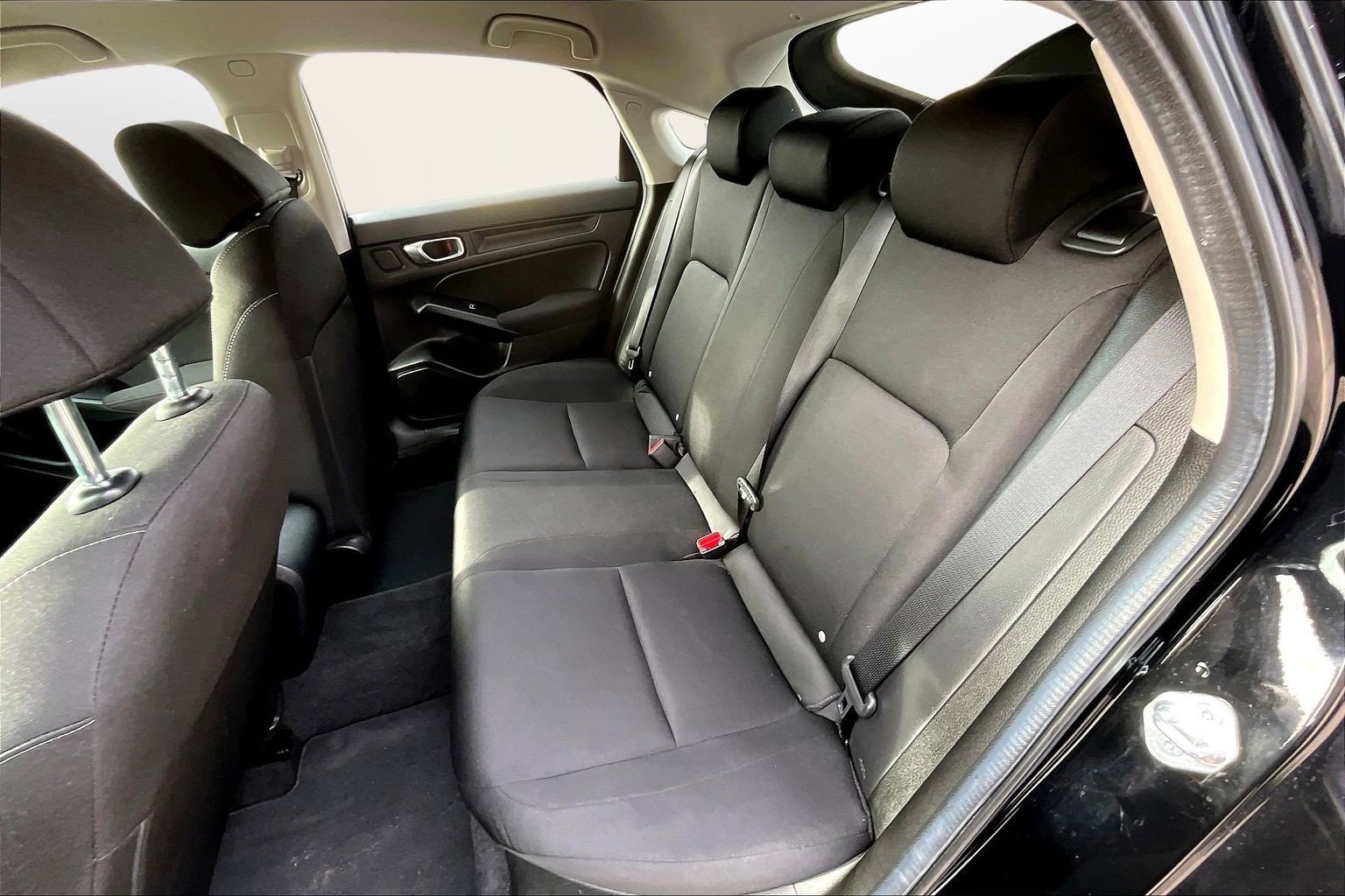 2024 Honda Civic Hatchback LX - Photo 17