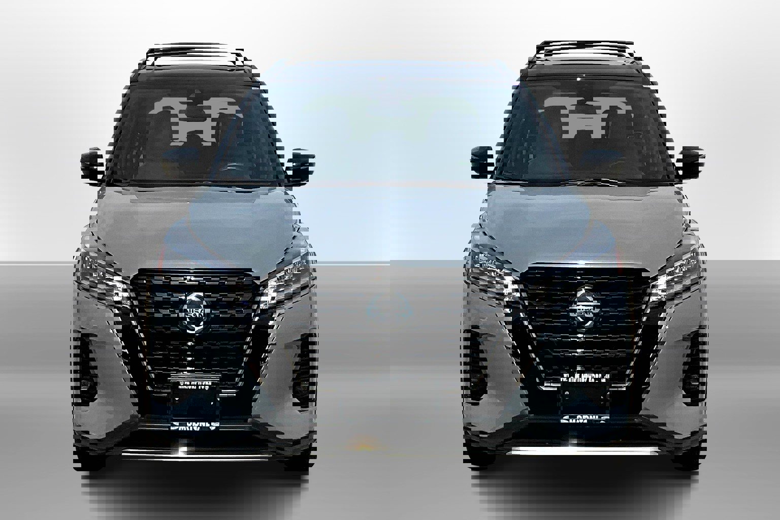 2021 Nissan Kicks SR photo 2