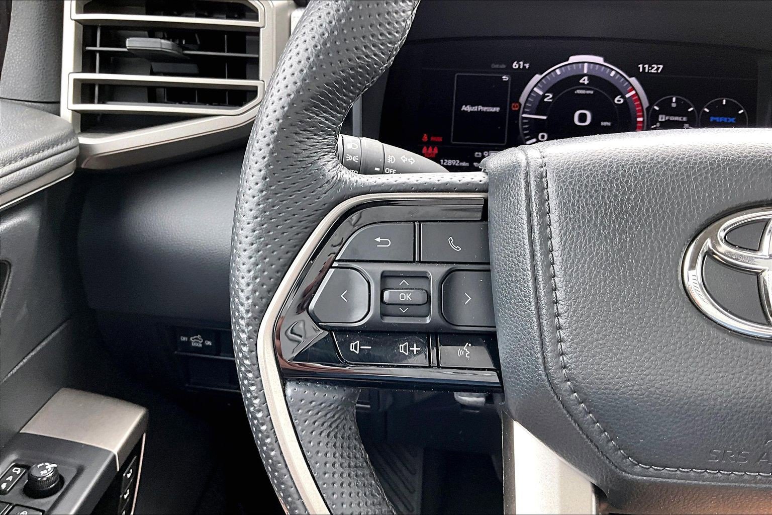 2024 Toyota Tundra Limited - Photo 22