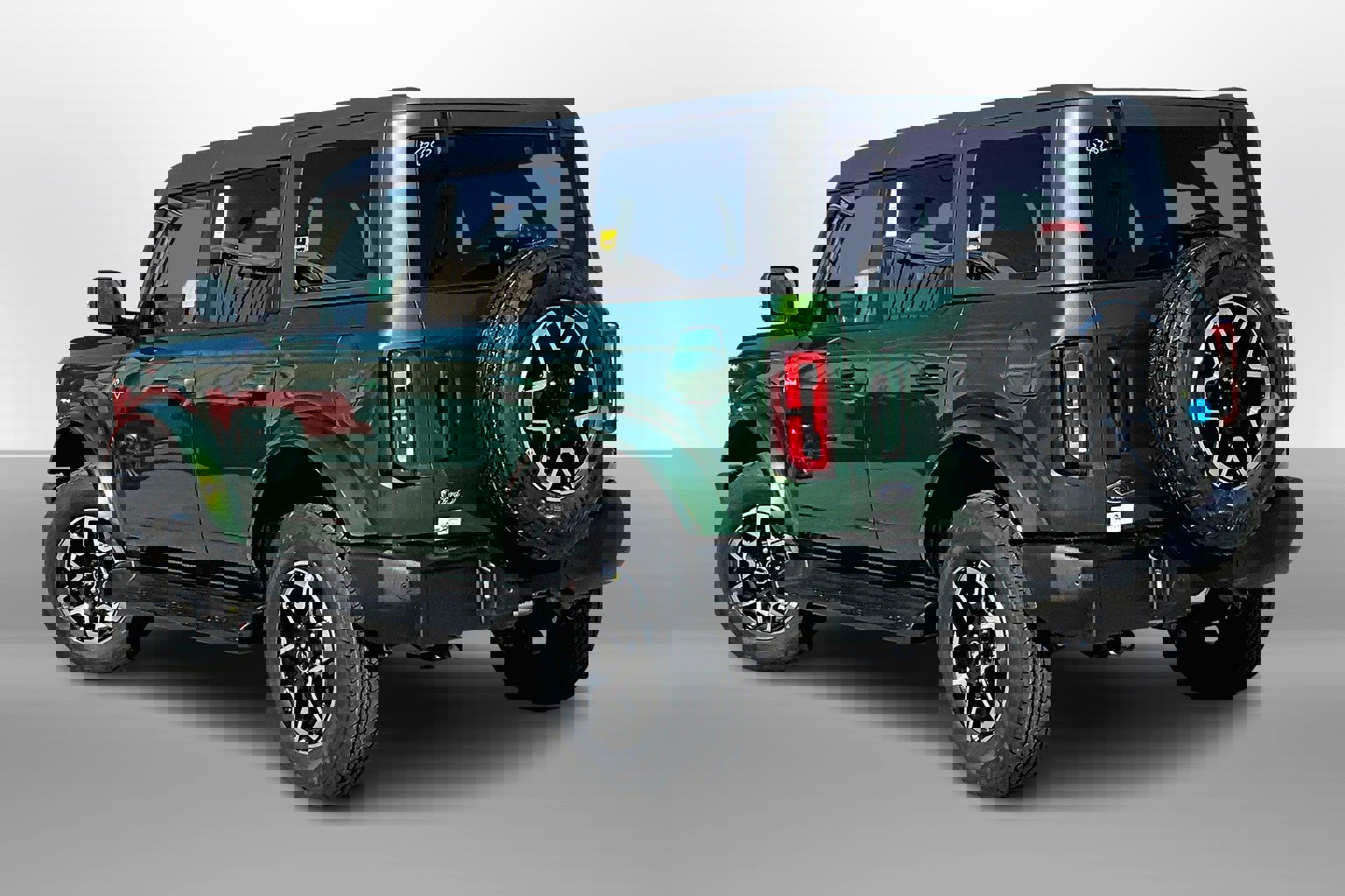 2025 Ford Bronco Outer Banks photo 2