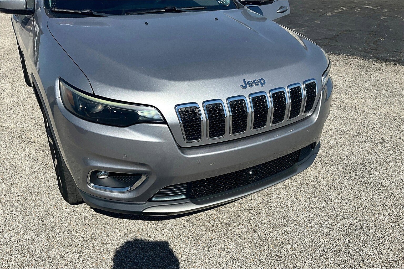 2019 Jeep Cherokee Limited photo 2
