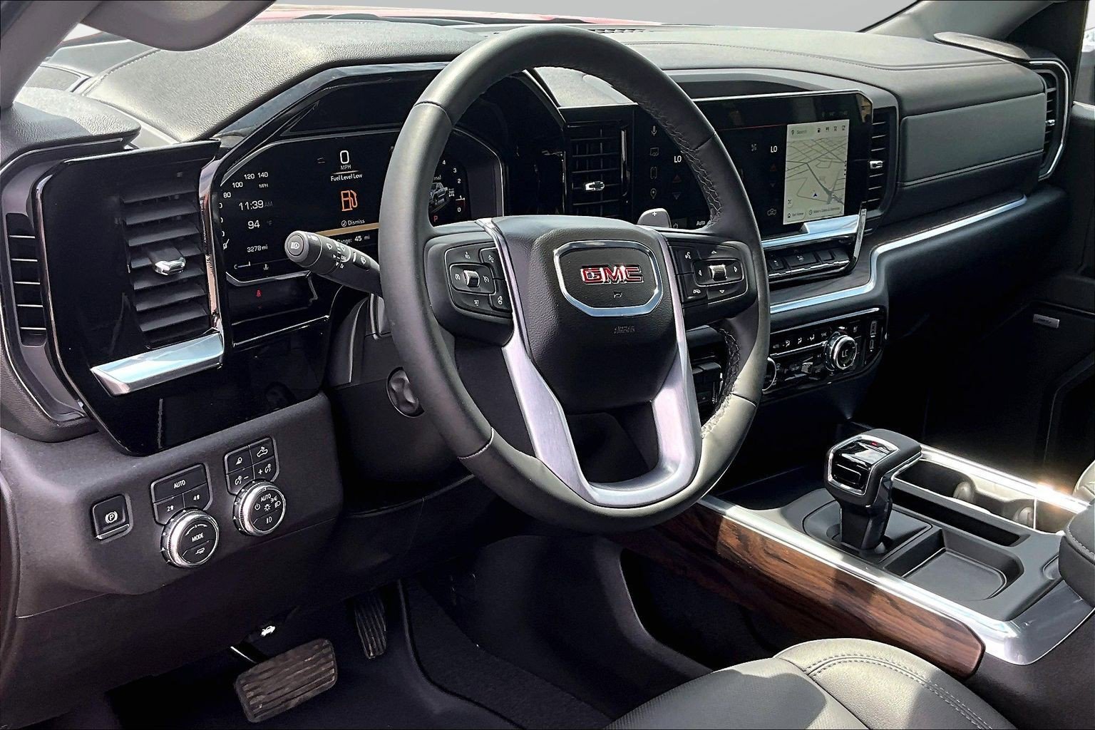 2026 GMC Sierra 1500 SLT - Photo 20