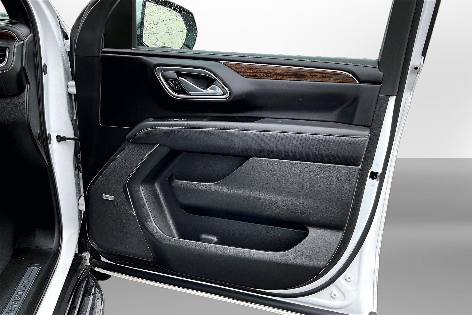 2023 Chevrolet Suburban Premier - Photo 27