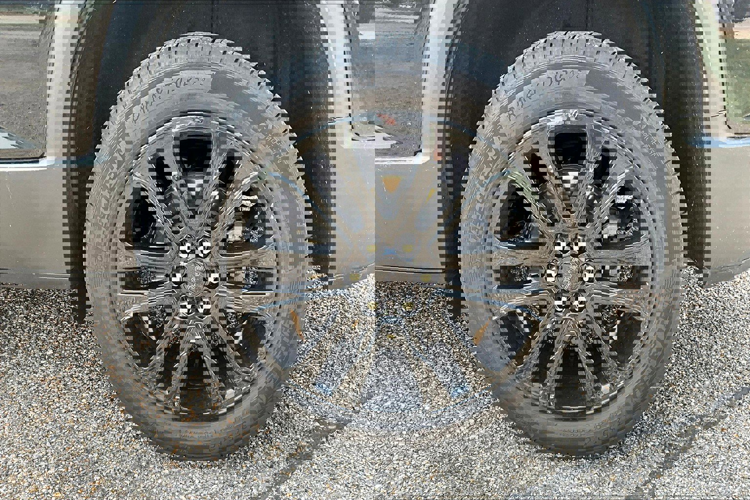 Used 2023 GMC Acadia SLE with VIN 1GKKNKL43PZ110832 for sale in Morton, IL