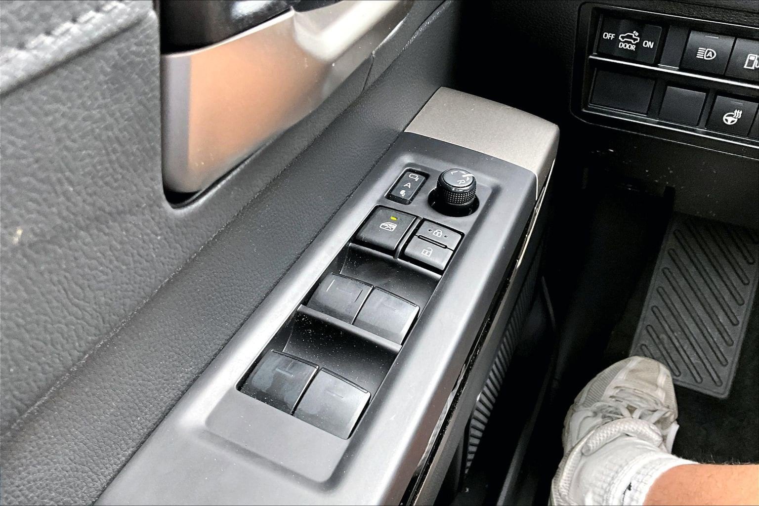 2024 Toyota Tundra Limited - Photo 34