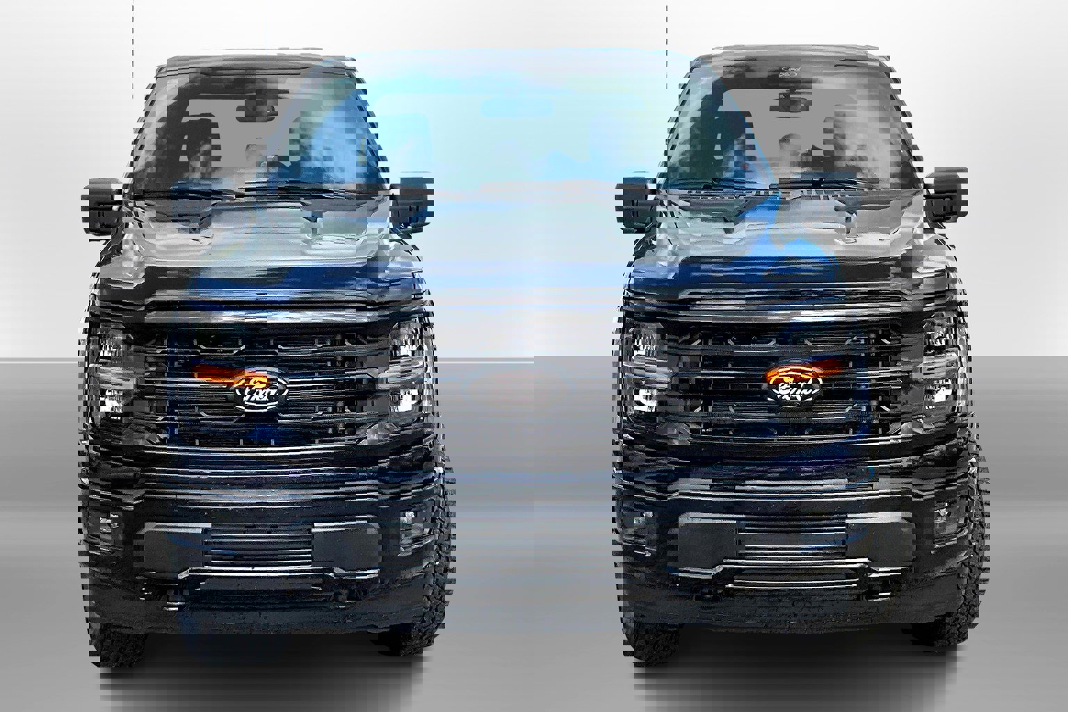 2024 Ford F-150 XLT photo 2