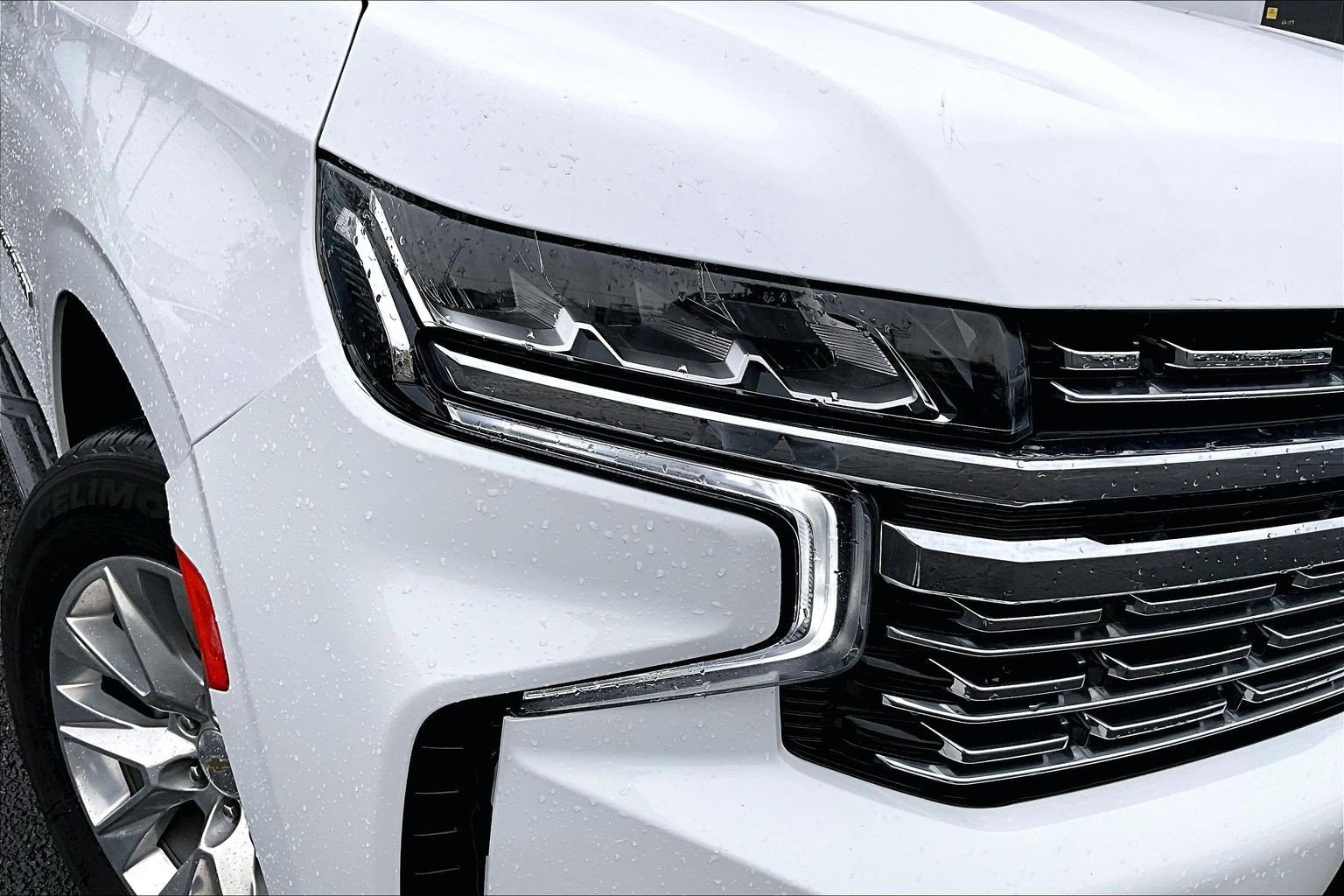 2023 Chevrolet Suburban Premier - Photo 28