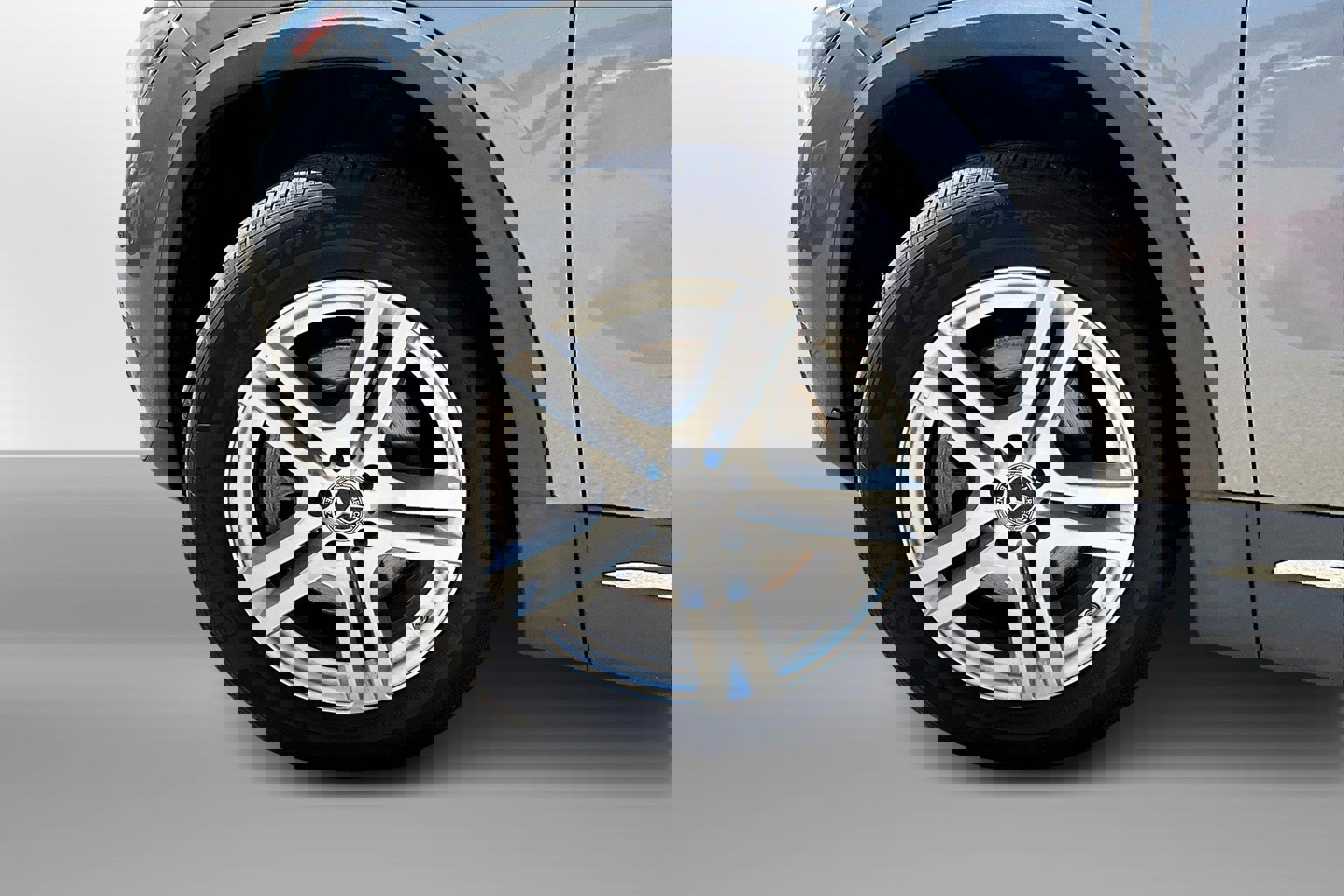 2021 Mercedes Benz GLA 250 photo 2