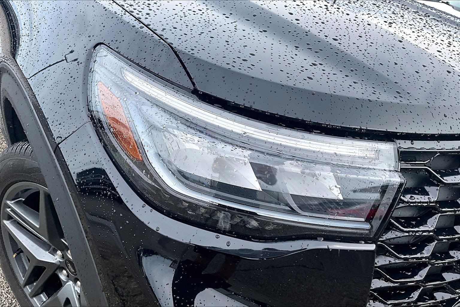 2025 Ford Explorer ST - Photo 28