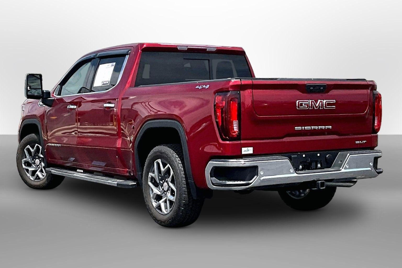 2026 GMC Sierra 1500 SLT - Photo 10