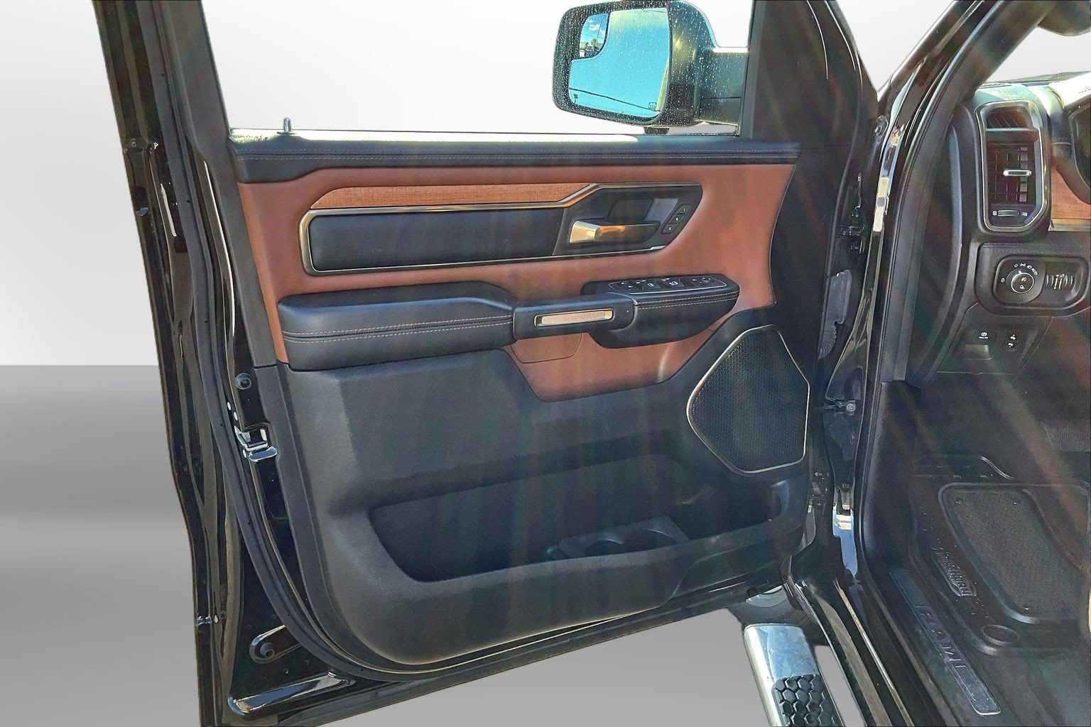 2023 RAM Ram 1500 Pickup Longhorn - Photo 24