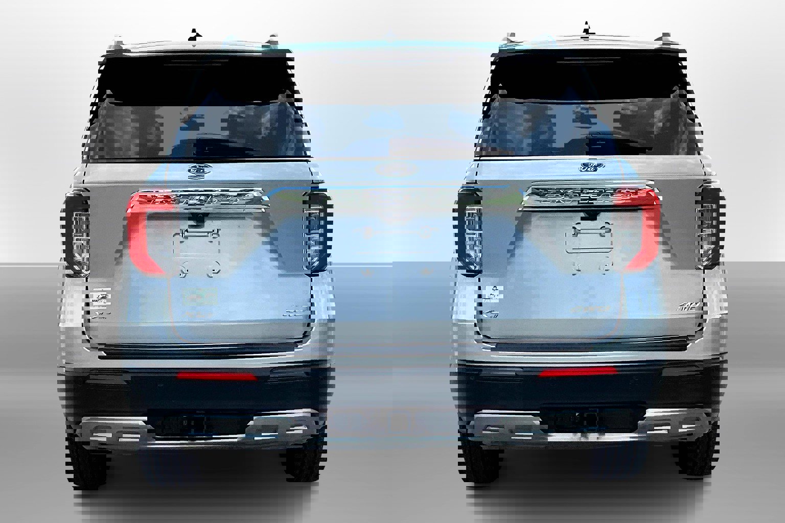 2022 Ford Explorer XLT photo 3