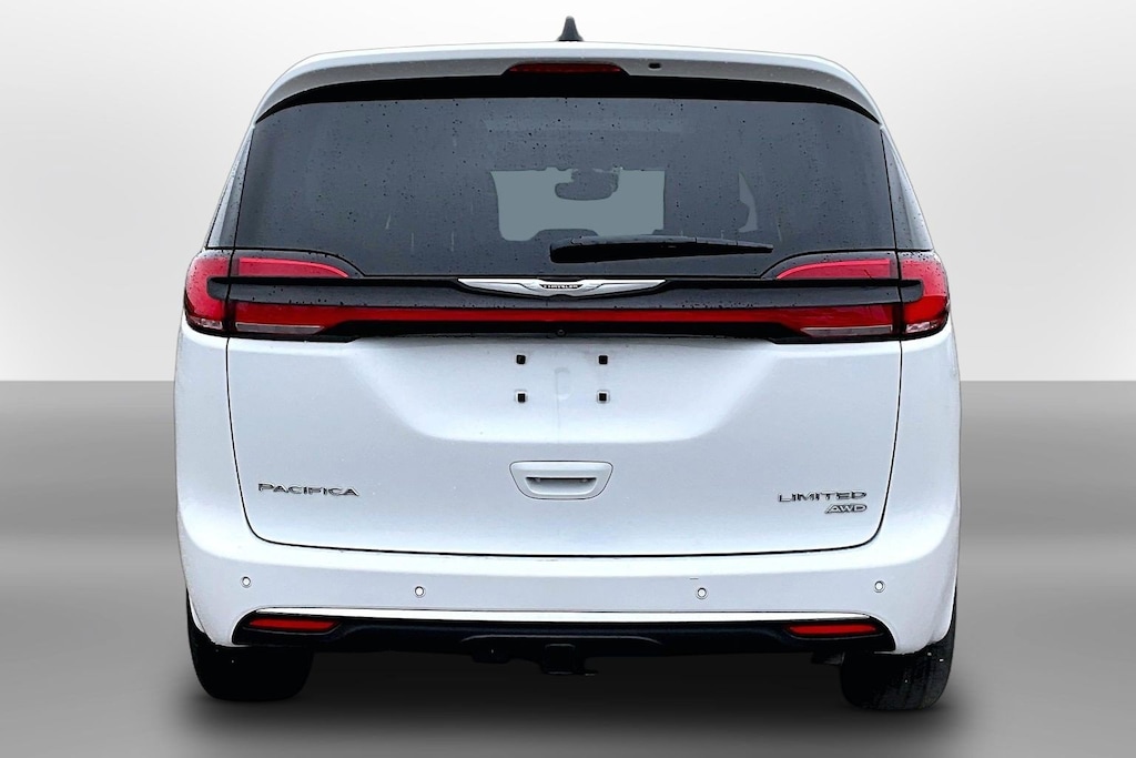 Used 2024 Chrysler Pacifica Limited Van Passenger Van
