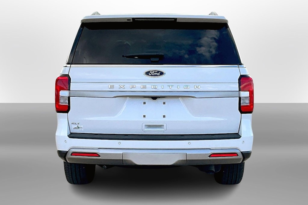 Used 2024 Ford Expedition XLT SUV