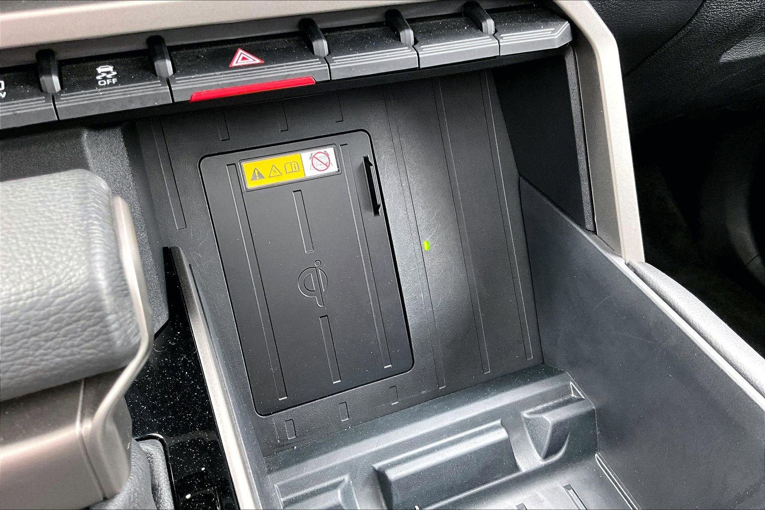 2024 Toyota Tundra Limited - Photo 33
