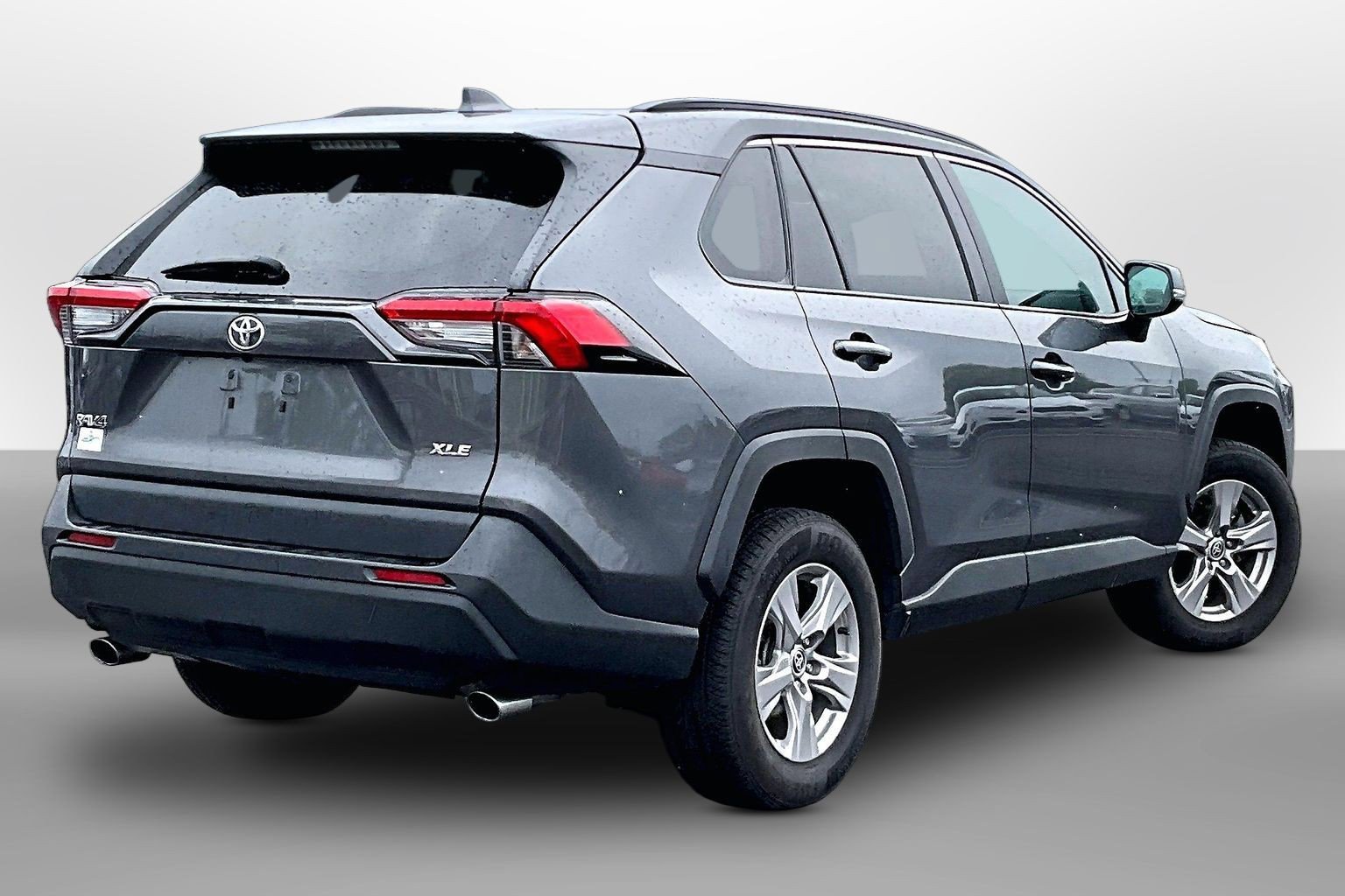 2022 Toyota RAV4 XLE - Photo 11