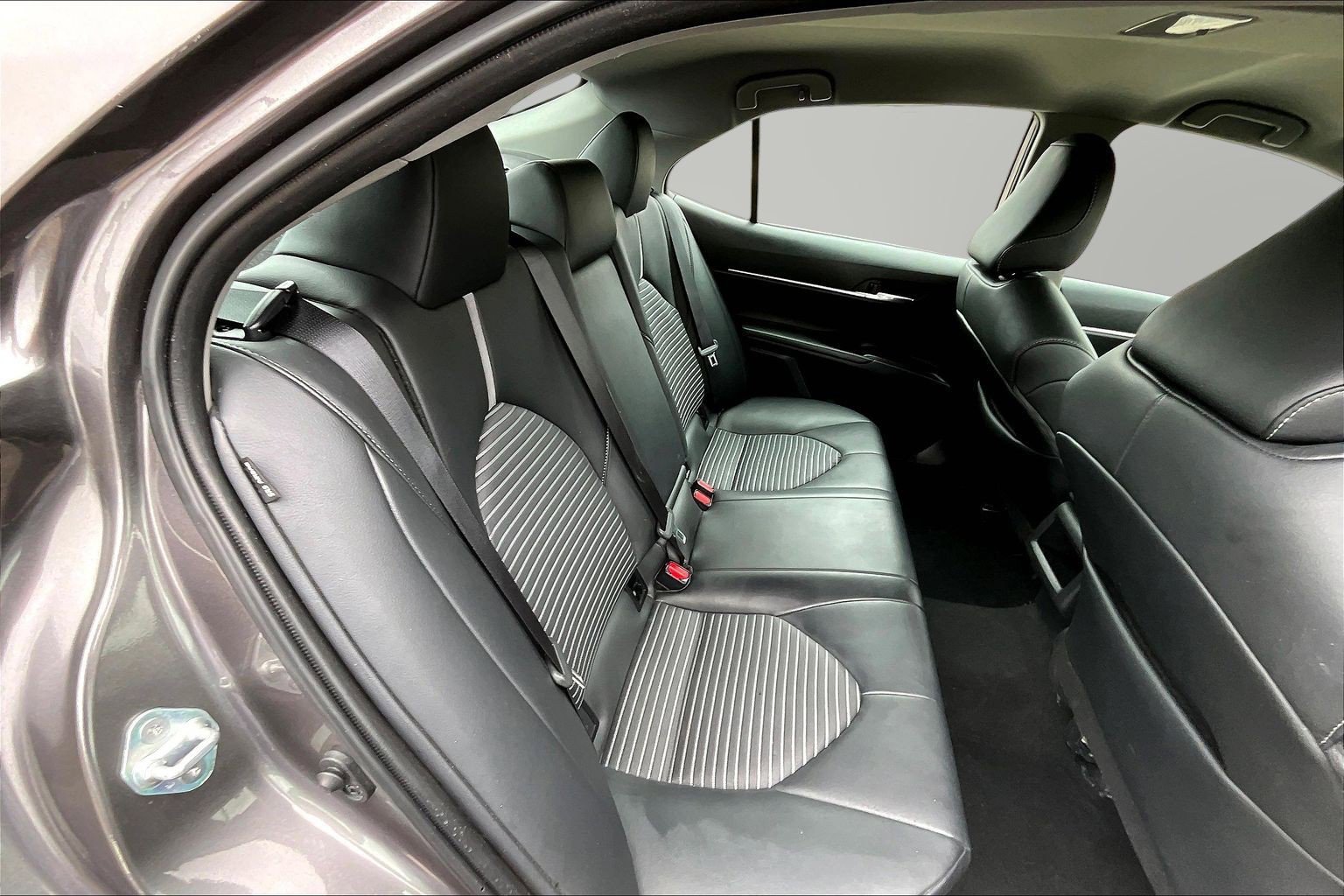 2024 Toyota Camry SE - Photo 17