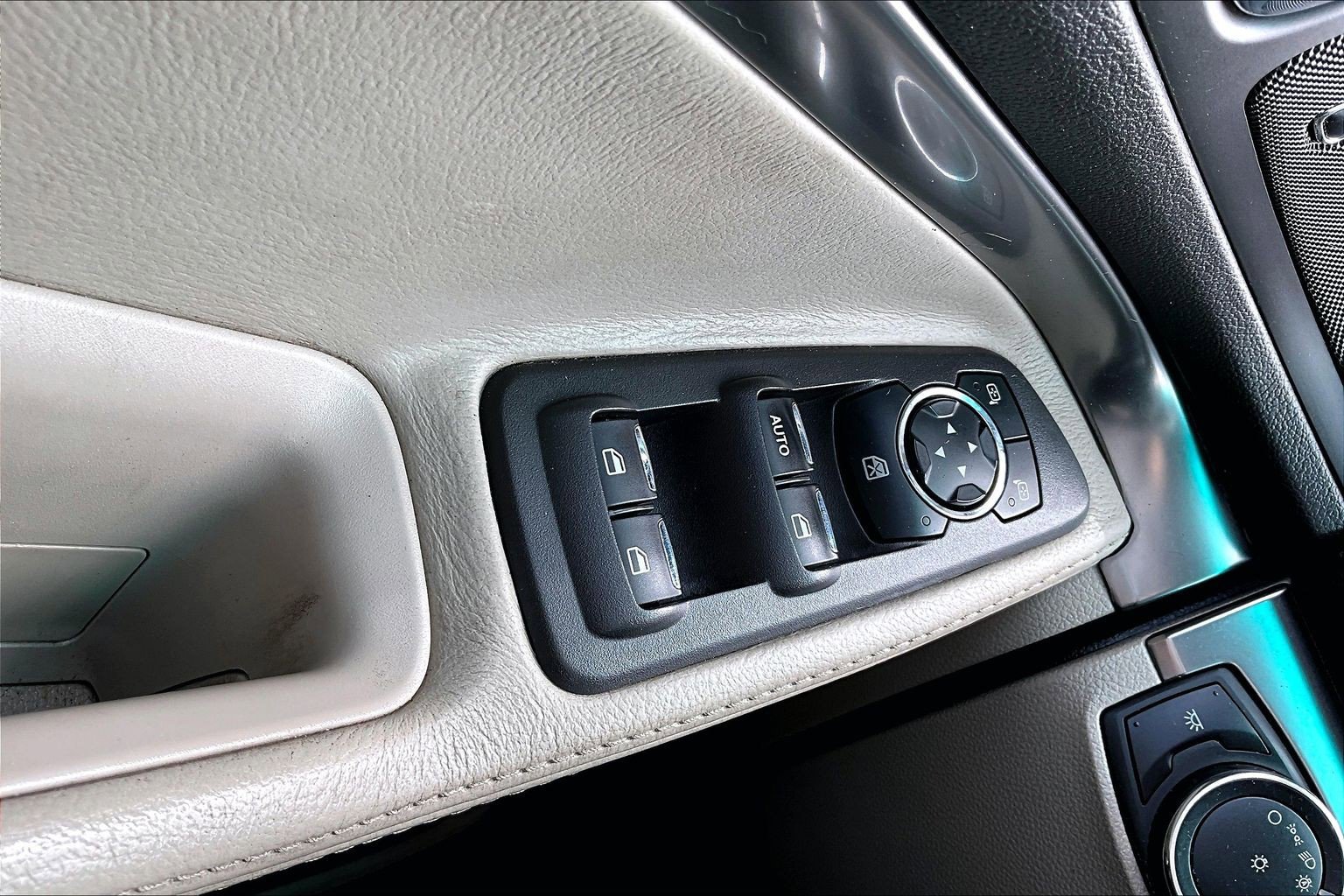 2014 Ford Explorer Base - Photo 33